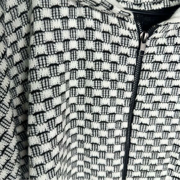 Flying Tomato medium/large poncho - Picture 7 of 7